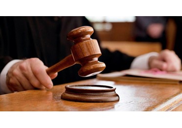 Суды не признали больничный сотрудника уважительной причиной неподписания контракта
