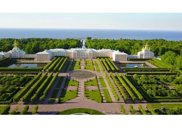 Снести 25% Верхнего парка Петергофа и получить миллиард пожелала всего одна компания
