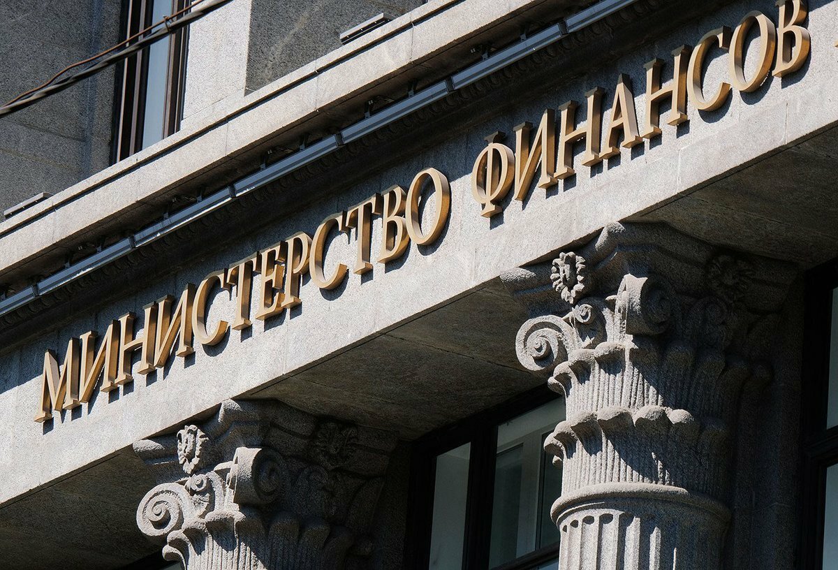 Минфин РФ предлагает перенести начало проведение проверок электронных торговых площадок (ЭТП) для госзакупок на соответствие единым и дополнительным требованиям к таким площадкам на январь 2022 года.