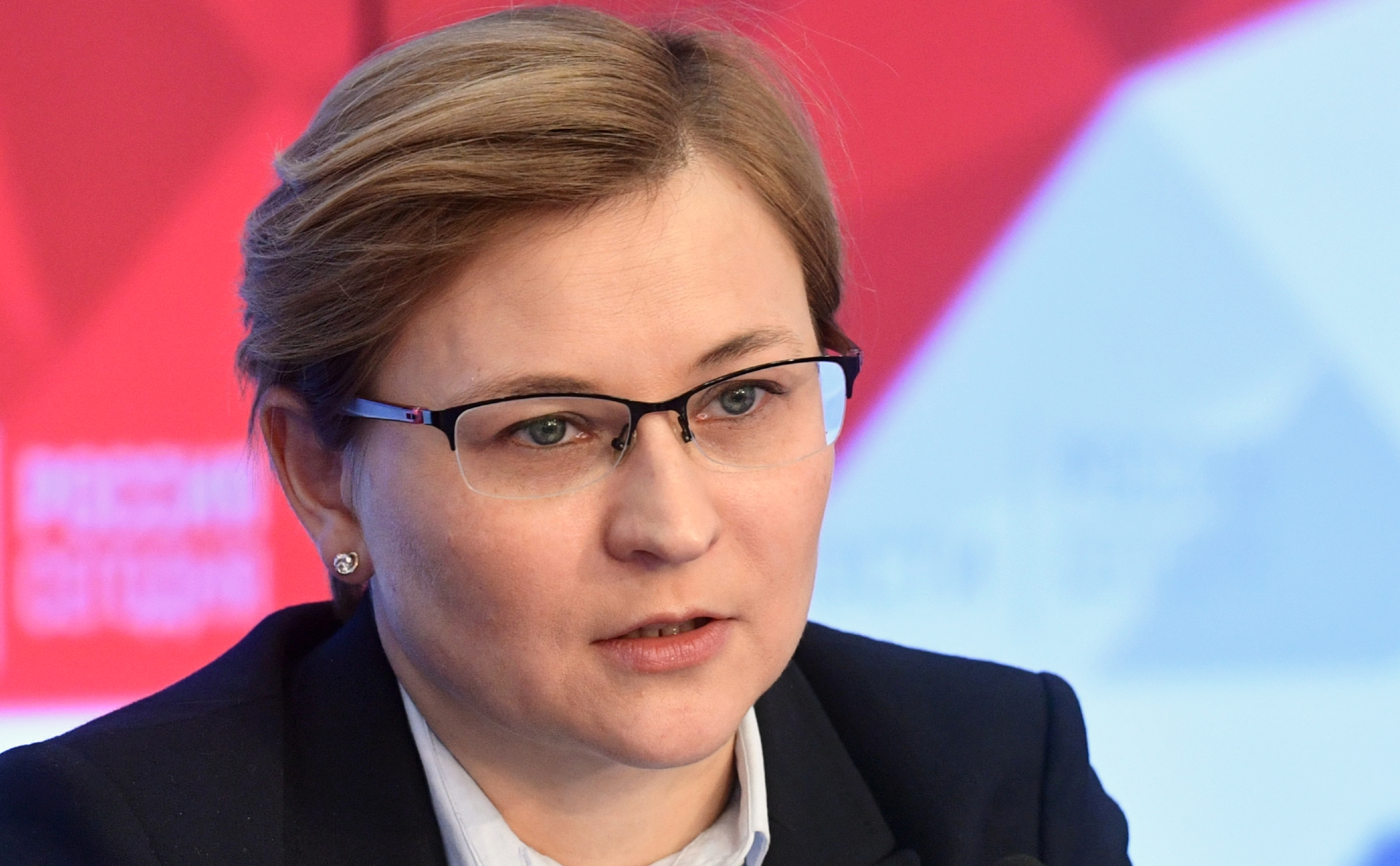Мишустин освободил Людмилу Бокову от должности замглавы Минкомсвязи Мишустин освободил Людмилу Бокову от должности замглавы Минкомсвязи