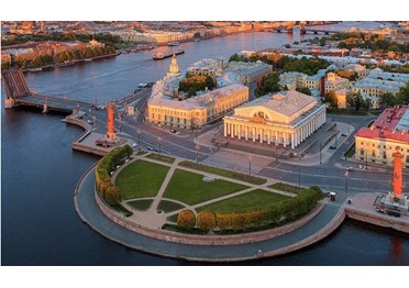 Денег Смольного на рекламу Петербурга хватит только микроблогерам