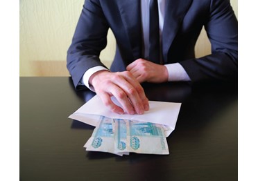 Бывшие работники "Роснефти" попали под арест за мошенничество на 300 миллионов рублей