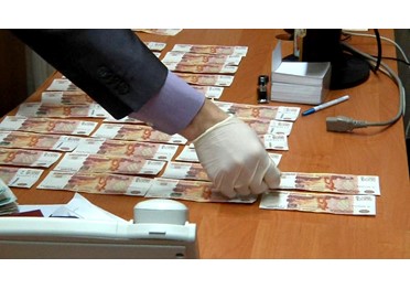 Двое экс-наркополицейских получили по 3 года