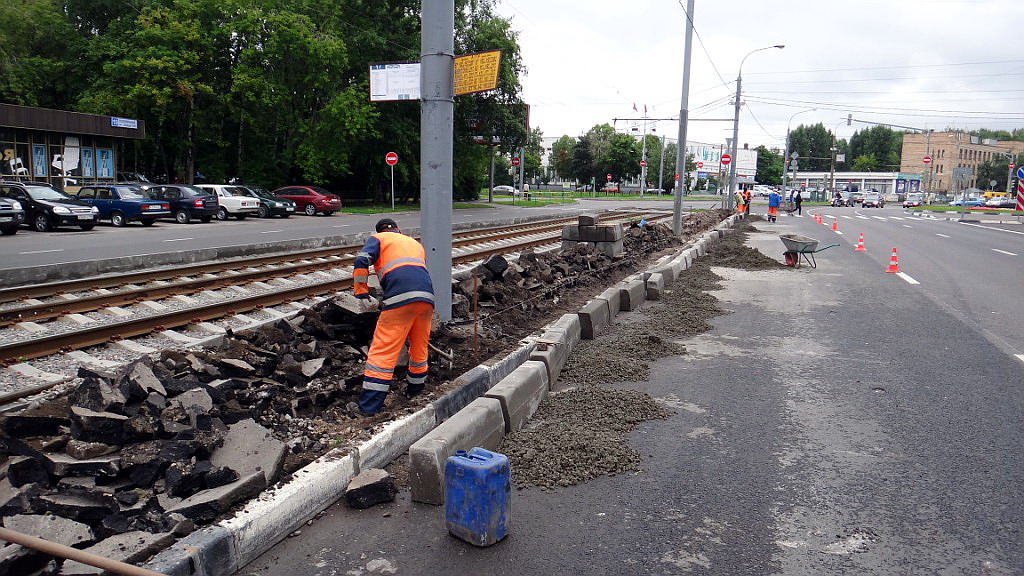 Закупка дня: в Москве закупают бордюры почти на 1,6 миллиарда рублей