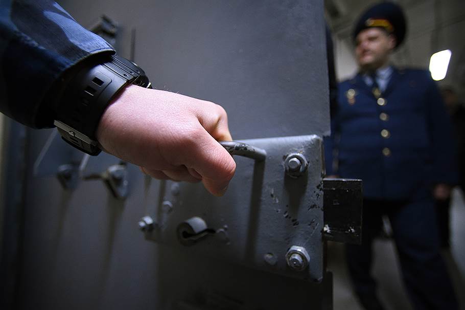 Контрразведчики ФСБ получили мягкий приговор по обвинению в мошенничестве