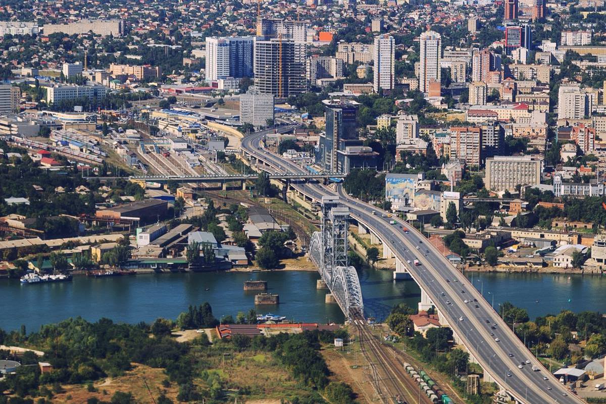 В Ростове экс-полицейского заподозрили во взяточничестве