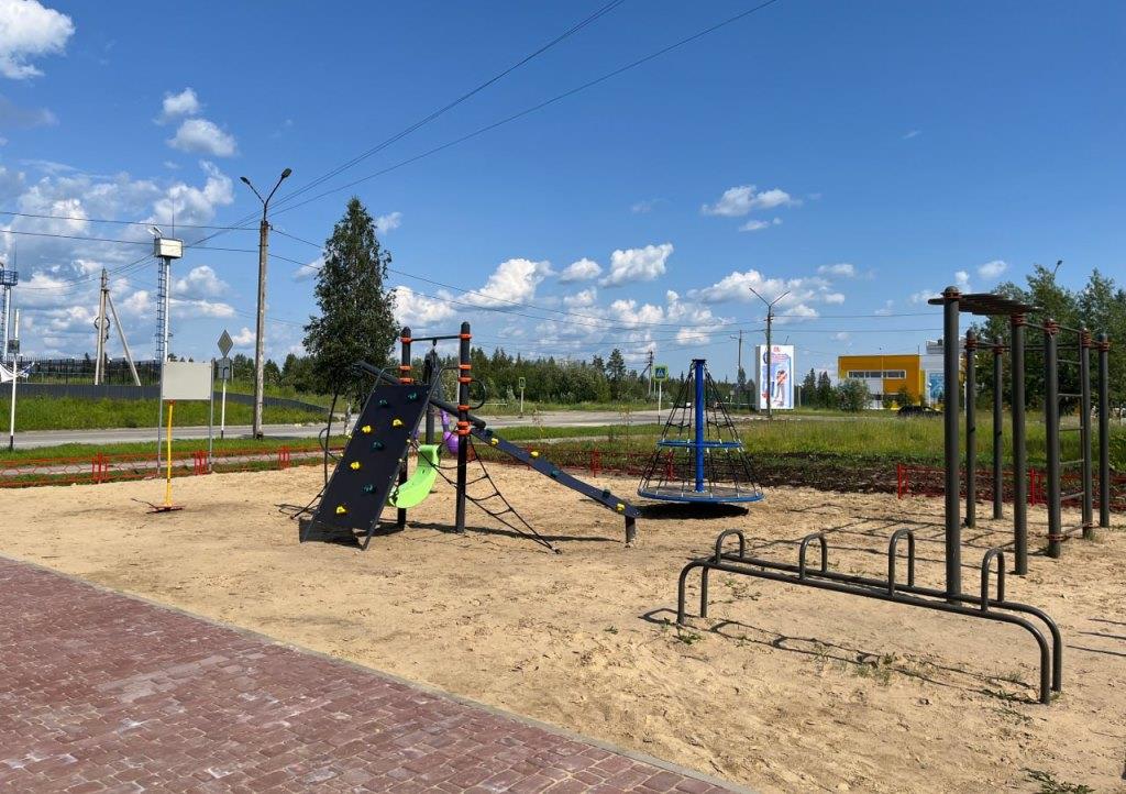 В Усинске Республики Коми завершено благоустройство детской площадки В Усинске Республики Коми завершено благоустройство детской площадки