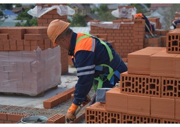 Чувашия вошла в десятку регионов-лидеров по росту объемов строительных работ за 8 месяцев