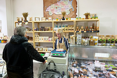 В Ивановской области открылся магазин продуктов ивановских производителей В Ивановской области открылся магазин продуктов ивановских производителей