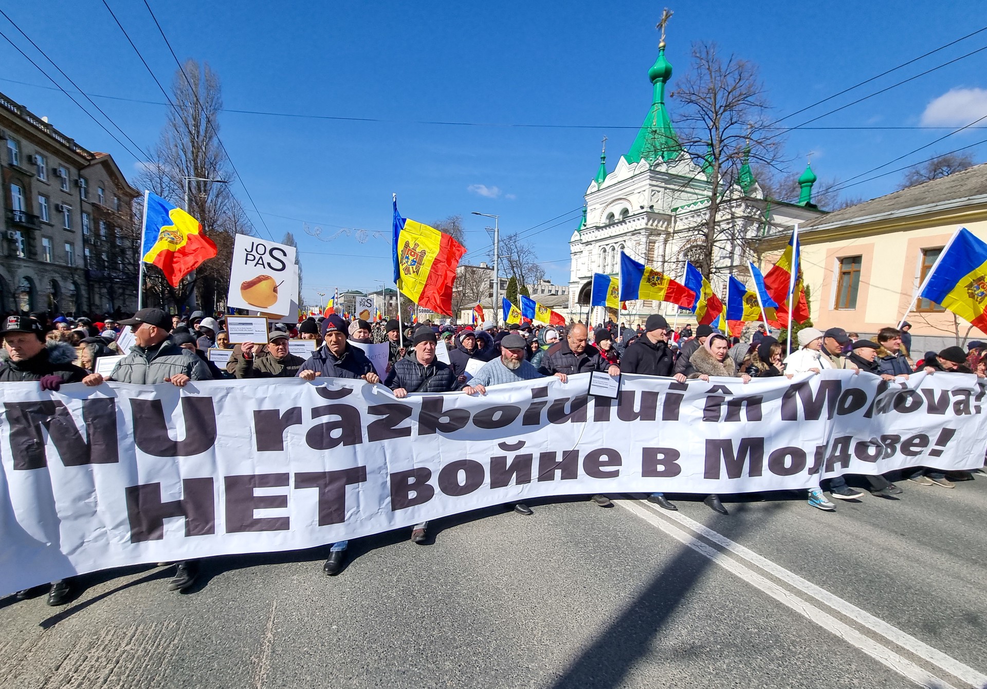 Молдавия на перепутье: политический кризис и геополитические разногласия и БИ 2 как вишенка на торте