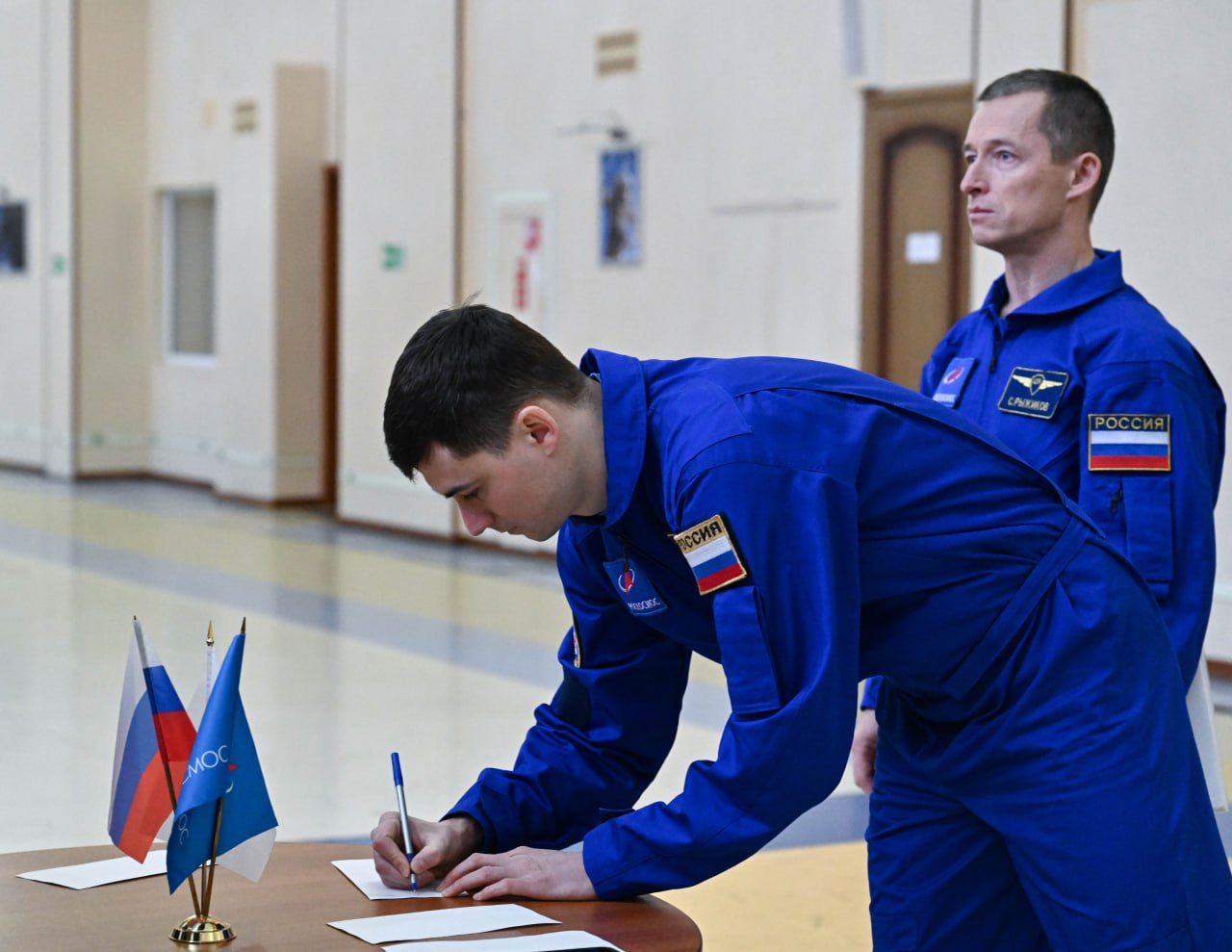  «Прогресс МС» пристыковали к «МКС»: тренировка на «Телеоператоре» Сергея Рыжикова и Алексея Зубрицкого