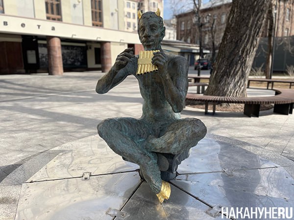 После введения паспортного контроля число зрителей в театрах Москвы упало на 60%