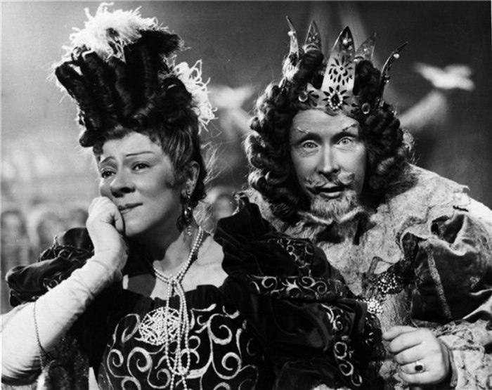 И никакие связи не помогут тебе сделать ножку маленькой И никакие связи не помогут тебе сделать ножку маленькой