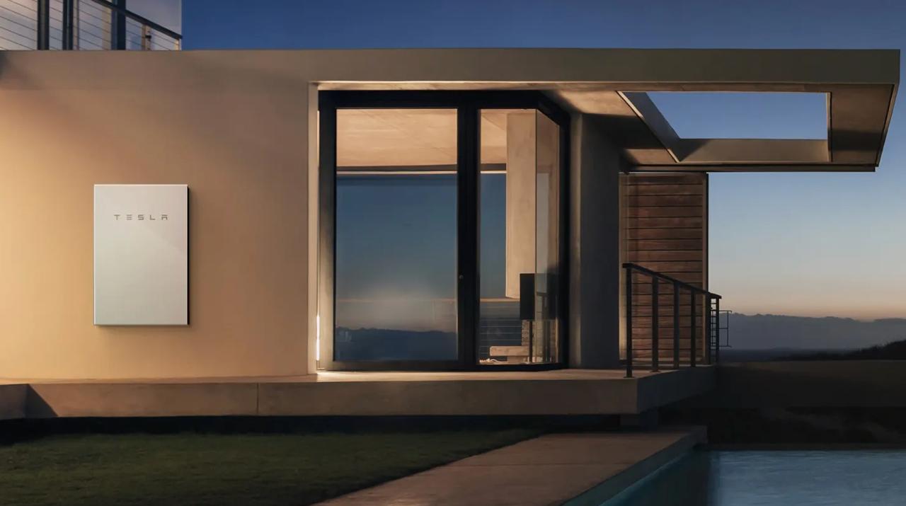 Tesla отзывает 10 500 аккумуляторных систем Powerwall 2 из-за перегрева и риска возгорания