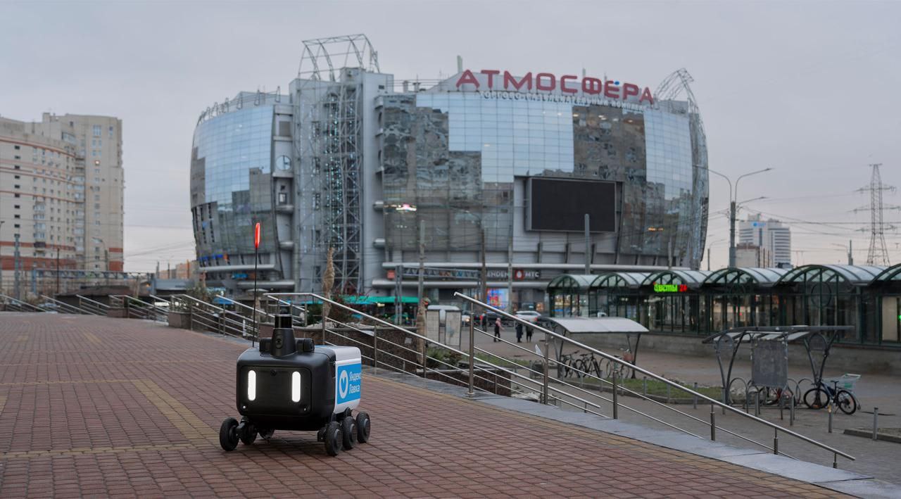 «Яндекс» запустил роботов-доставщиков в Санкт-Петербурге