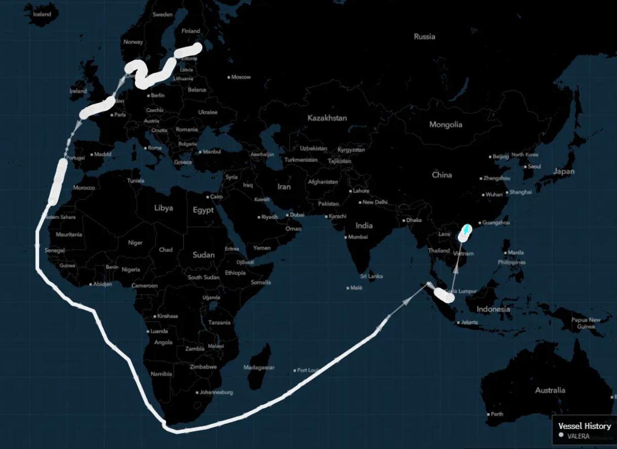 Танкер "Валера" с грузом СПГ с балтийского комплекса «Портовая» прибыл на импортный терминал Бэйхай на юге Китая. И терминал и судно в санкционных списках США, пишет Блумберг