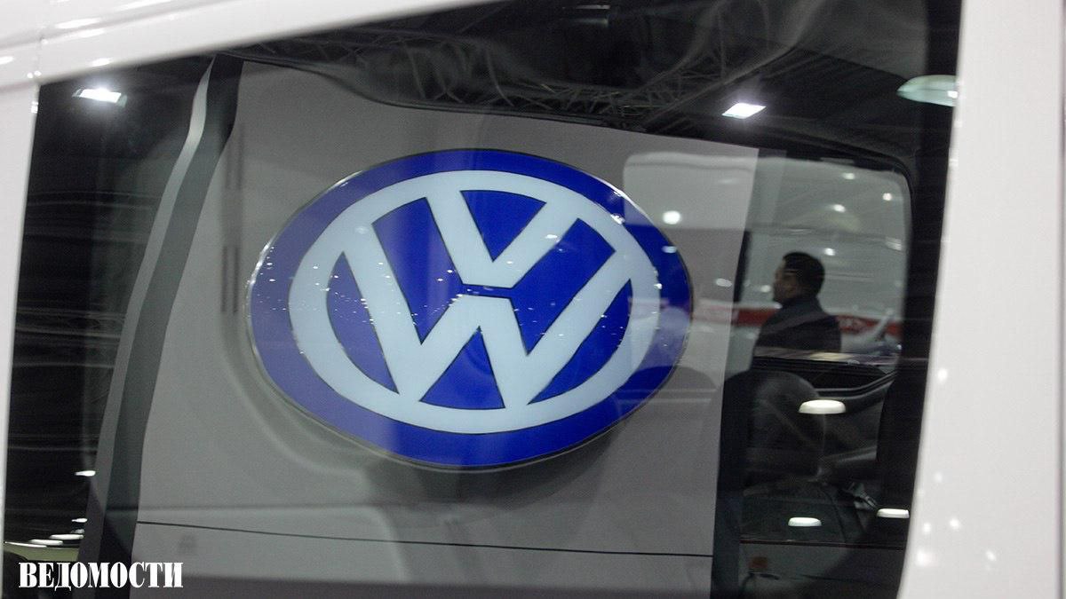 Volkswagen впервые за 88 лет закрывает завод в Германии. Компания намерена остановить выпуск автомобилей на своем предприятии в Дрездене, сообщает Financial Times.