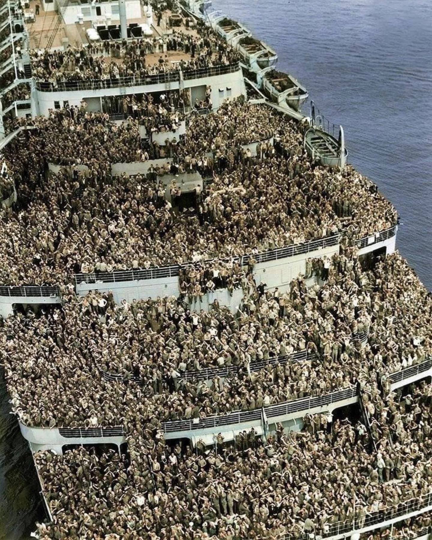  Возвращение домой, которого ждали годы. RMS Queen Elizabeth, Нью-Йорк, 1945 год