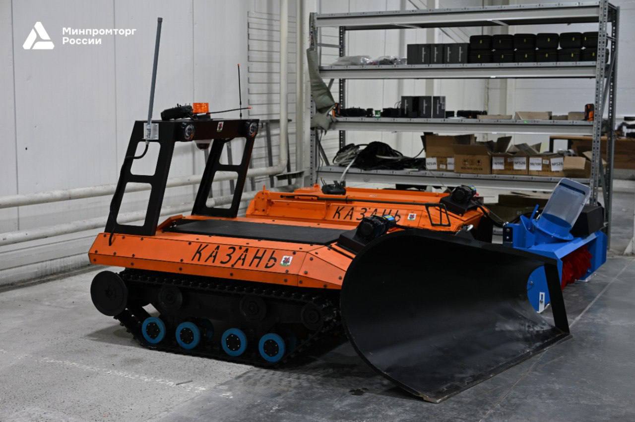 В Татарстане разработали коммунальных роботов для уборки снега