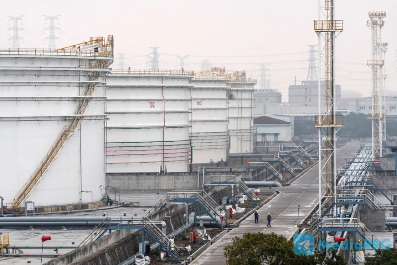 Китайские нефтеперерабатывающие заводы покупают российскую нефть