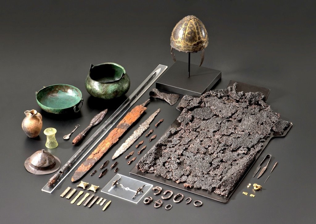 Нетронутое погребение знатного алеманского воина (князя?) конца VI века н.э. в Гаммертингене, южная Германия